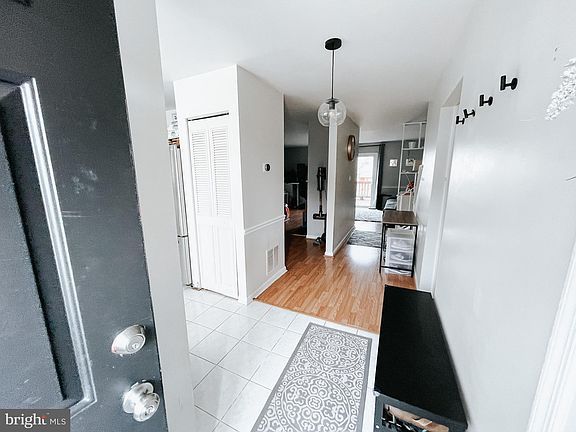 4th image of 4047 Summer Hollow Ct #157E