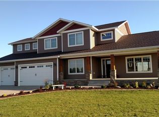 7418 Keepsake Ln, Bismarck, ND 58501