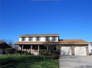 41 Sherwood Cir, Hurricane, WV 25526