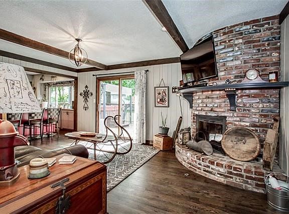 3rd image of 9125 Grandview Dr