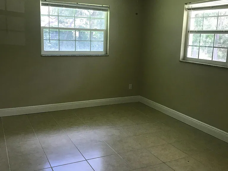 109 Northwood Dr — Photo 4