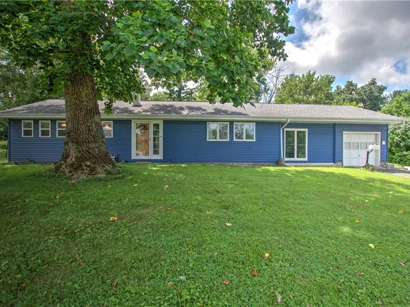 2525 E Lost Bridge Rd, Decatur, IL 62521