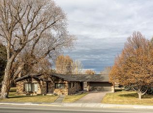 77 W Main St, Cowley, WY 82420