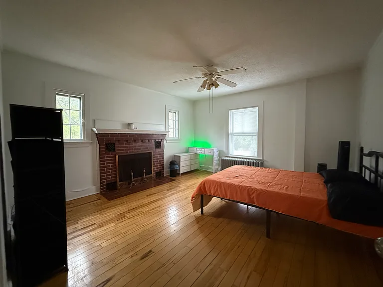 300 Bridge St #1 — Photo 18