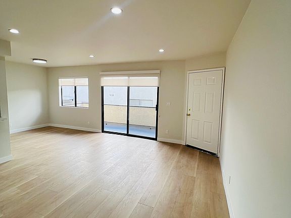 5th image of 11806 Mayfield Ave APT 102