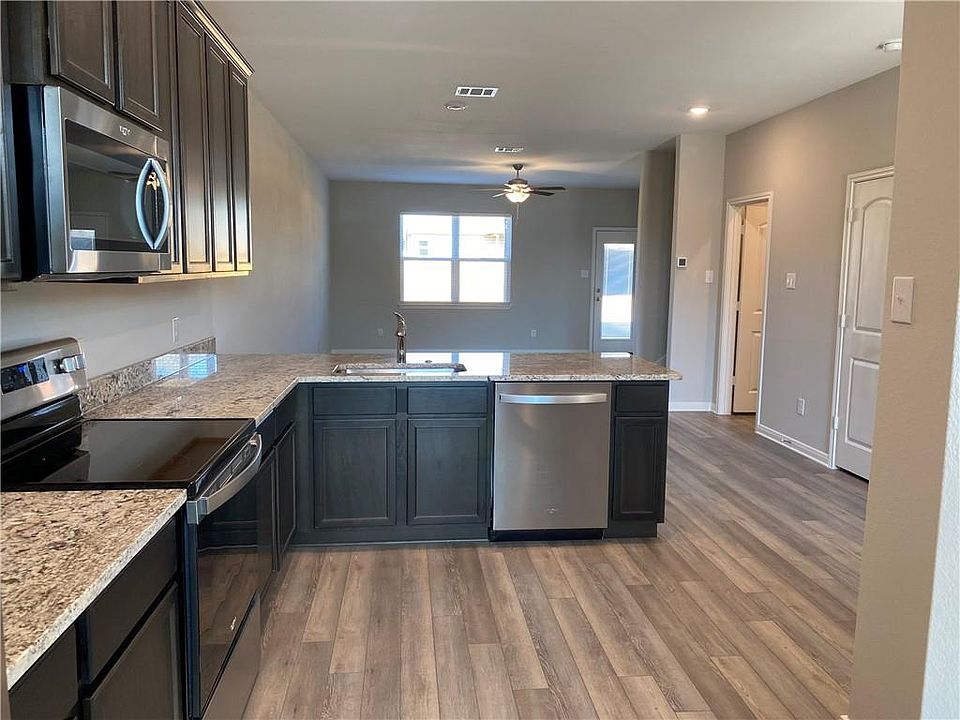 1st image of 288 Mount Vernon Way