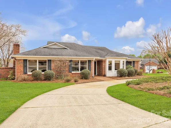 1921 Wexford Ct, Gastonia, NC 28054