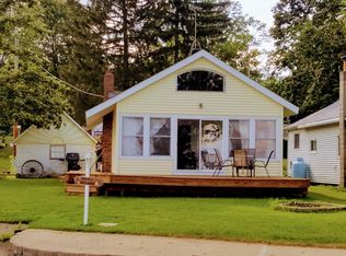 52 Sundago Park St, Hastings, MI 49058