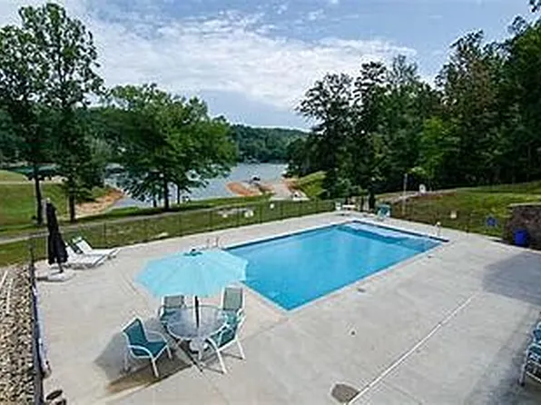 Suncrest Cv, La Follette, TN 37766