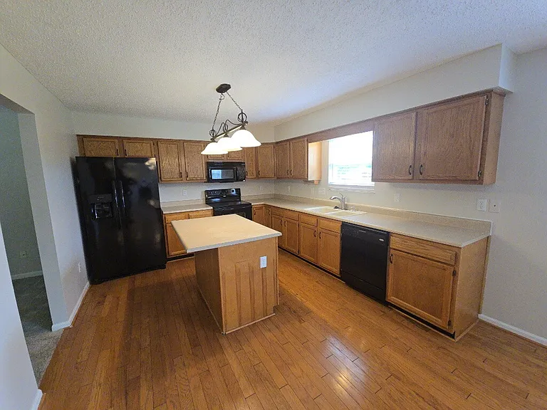 3054 Granny Smith Ln — Photo 8
