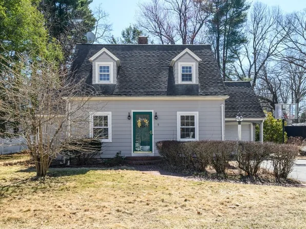 5 Loring St, Auburn, MA 01501