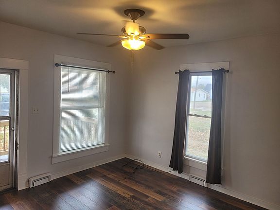 3rd image of 112 W 4th St