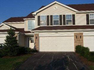 2469 Stoughton Cir, Aurora, IL 60502