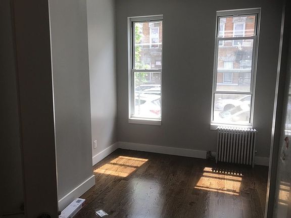 3rd image of 263 Stockholm St APT 1R