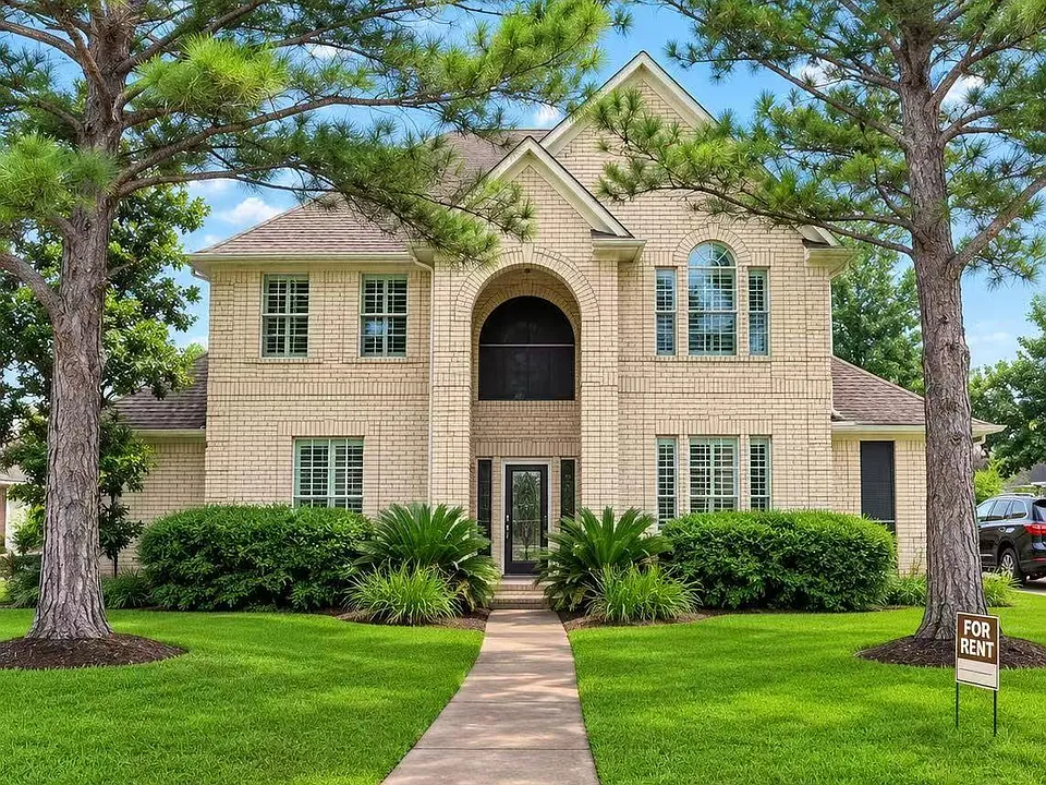 20023 Stonelodge Dr