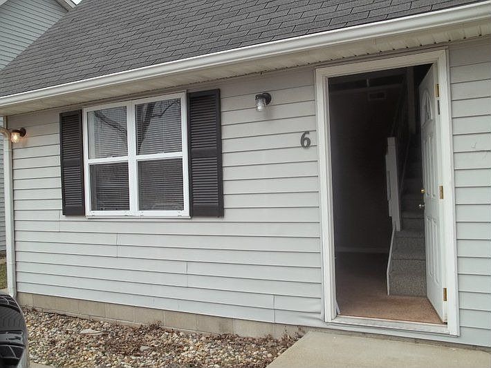 Front Entrance Of Duplex