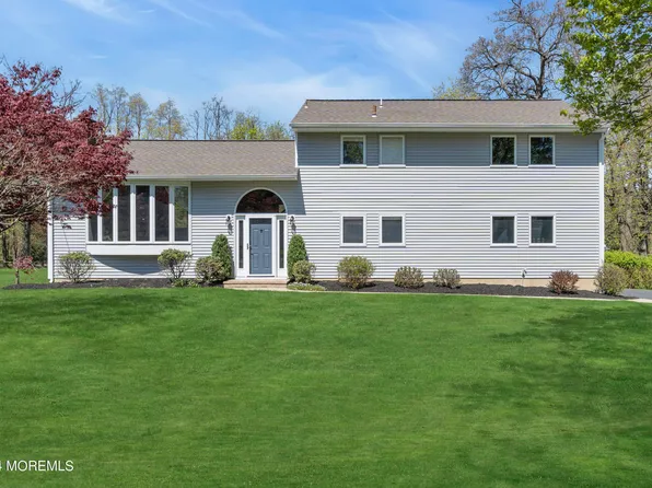 98 Clearview Drive, Tinton Falls, NJ 07724