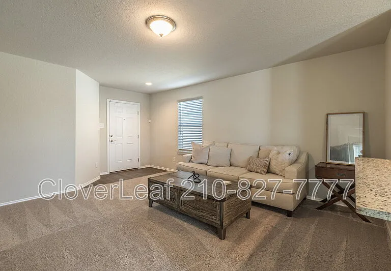 227 Stevens Smt — Photo 17