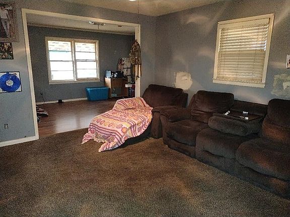 4th image of 916 Vista Cir