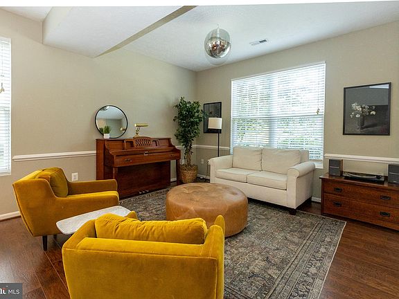 5th image of 21521 Willis Wharf Ct
