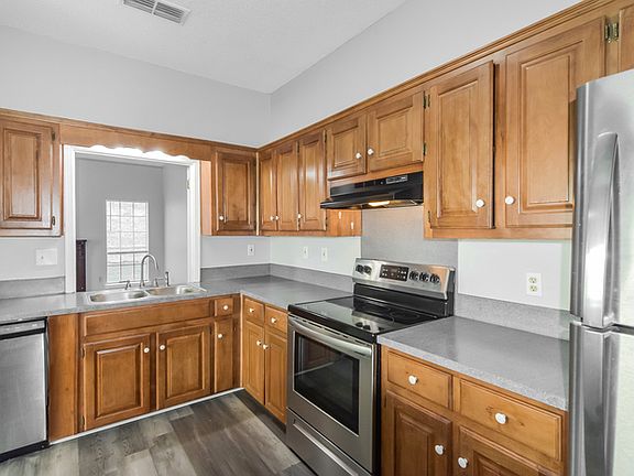 4th image of 6001 Neill Dr