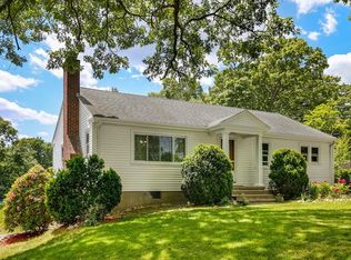 81 Oak Hill Rd, Southborough, MA 01772