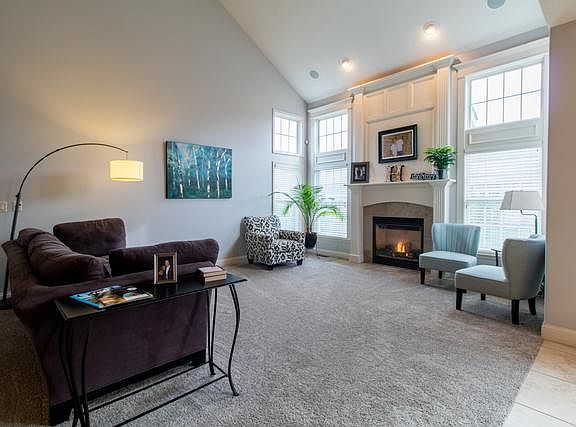 3rd image of 2815 Degarmo Dr