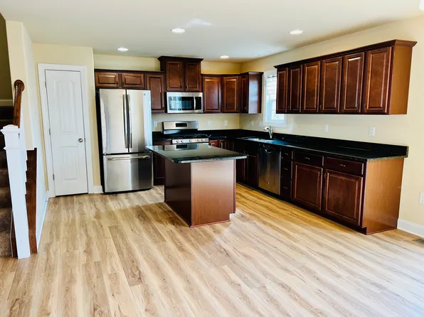 813 Spring Rock Ct, Mechanicsburg, PA 17055