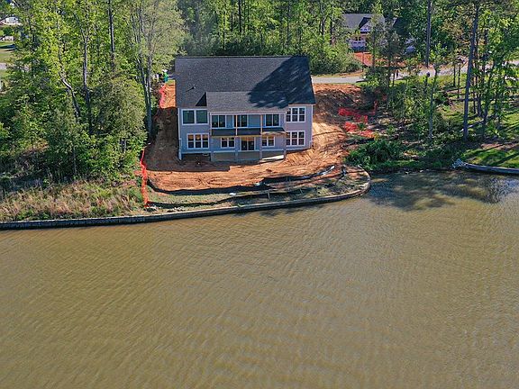 5th image of 261 Headwater Dr