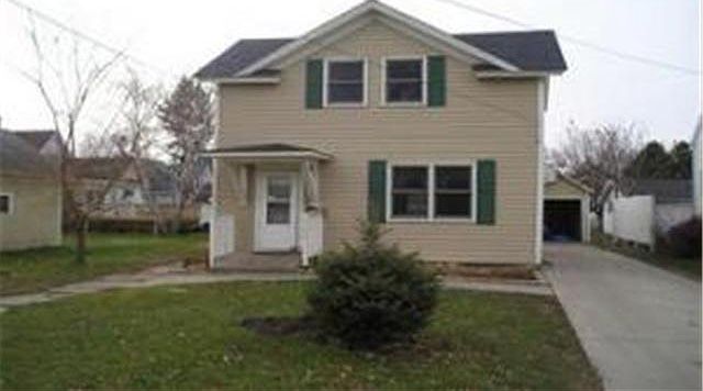 2nd image of 109 6th  N