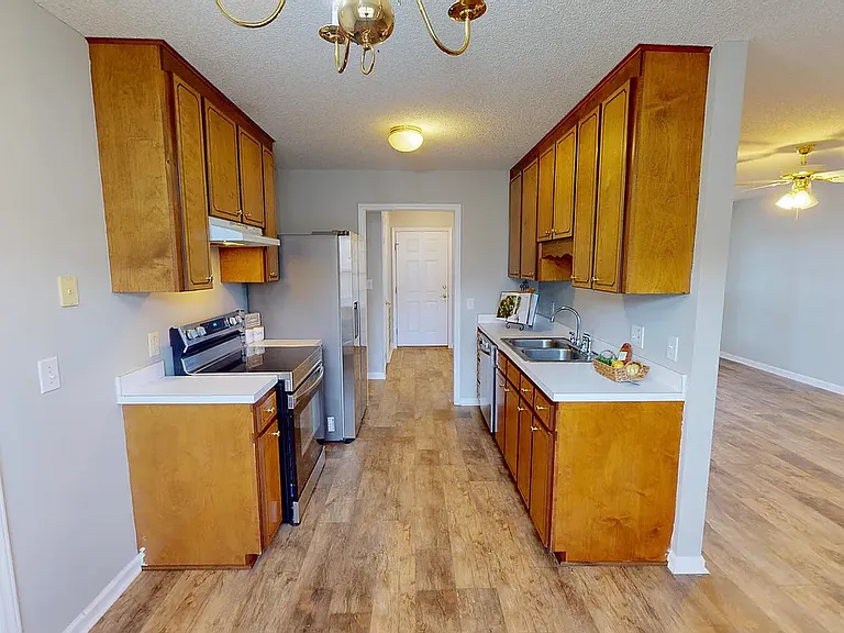 115 Stoneview Cir — Photo 14