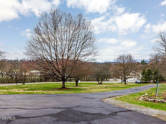 3rd image of 1455 Broadway Rd