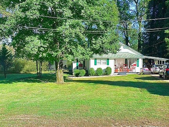3rd image of 839 Collinwood Hwy