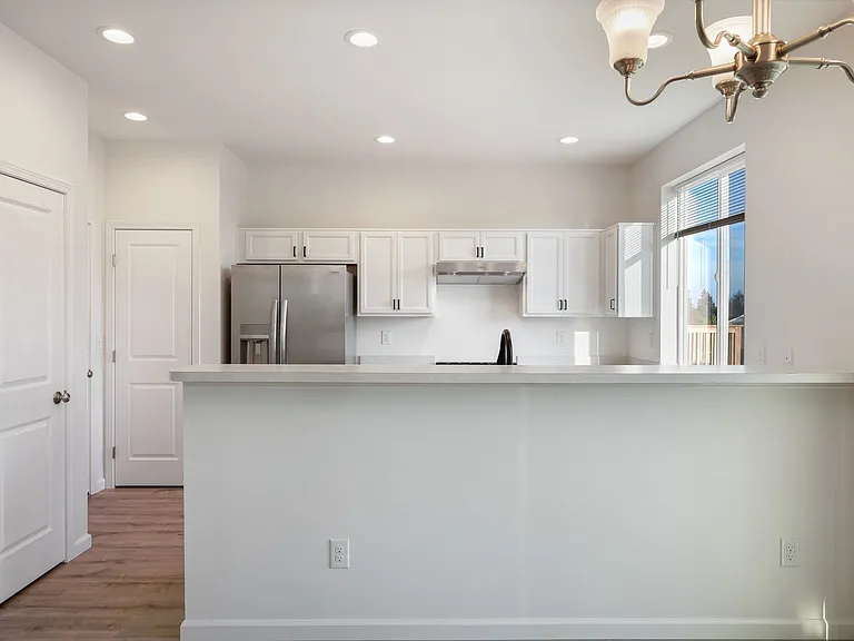 1061 Ebbets Dr SW — Photo 14