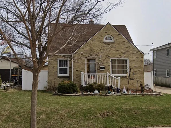 1500 South 93rd STREET, West Allis, WI 53214