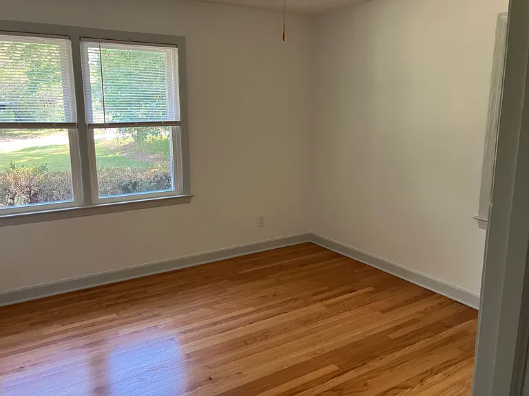 3608 Red Bud St — Photo 8