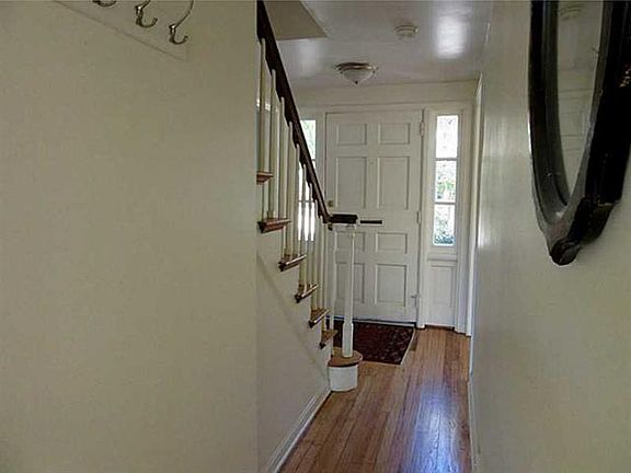 2nd image of 444 Marlin Dr
