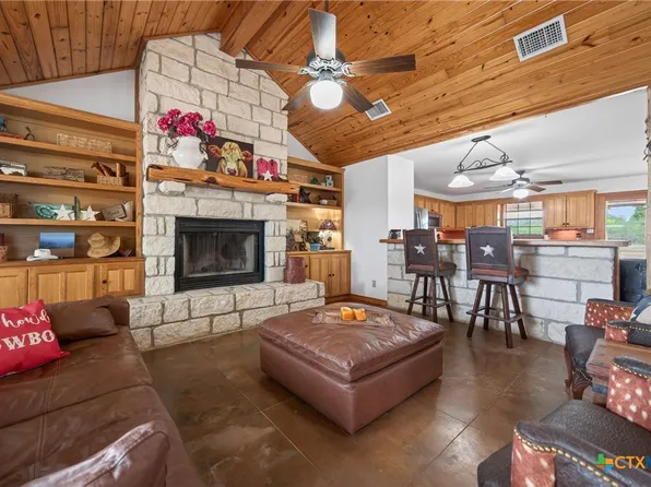 1077 Burdette Wells Rd, Lockhart, TX 78644