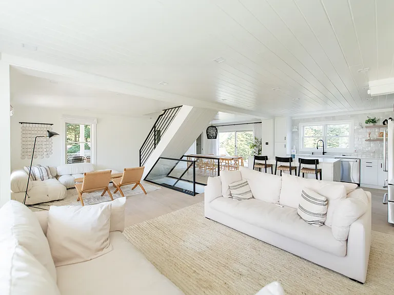 42 Knoll Rd — Photo 3