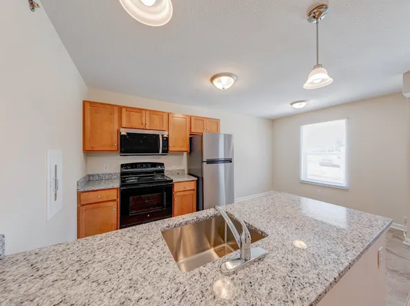 8610 W Smith St #101, Yorktown, IN 47396