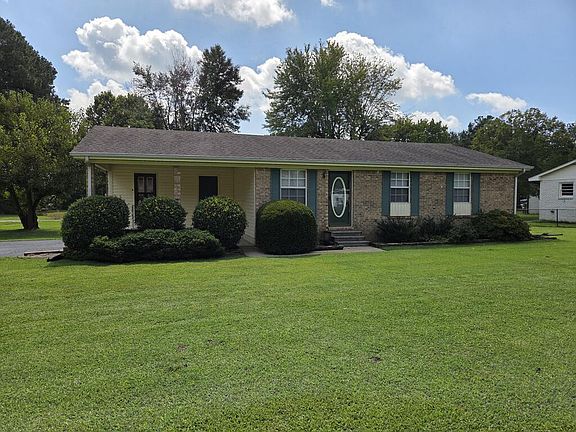 2nd image of 1917 Red Oak St