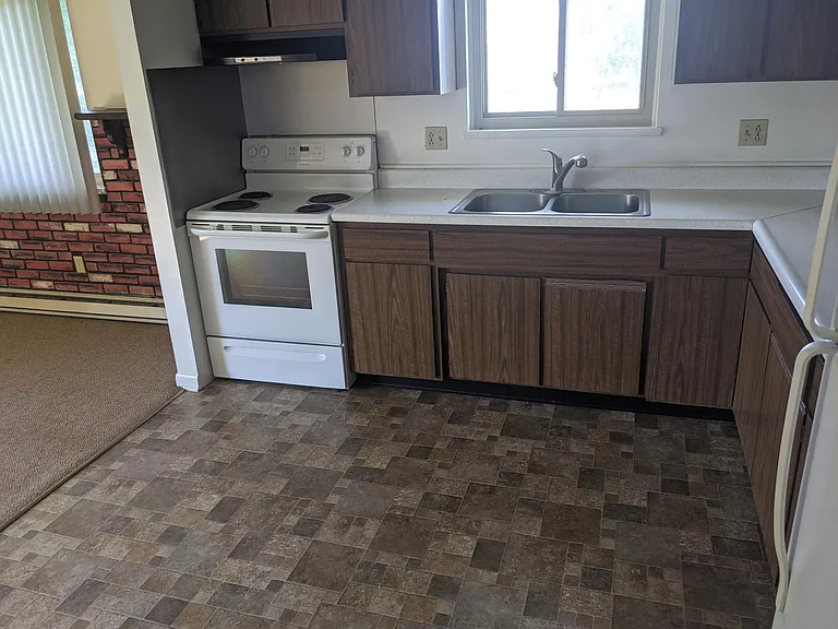 2913 Baker Rd #4 — Photo 3