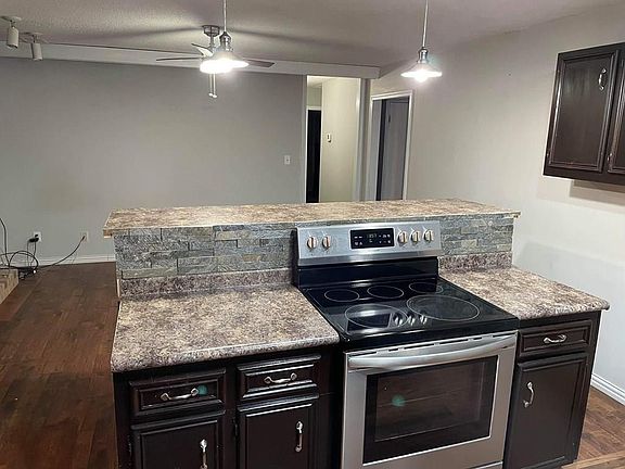 4th image of 1597 Debra Dr