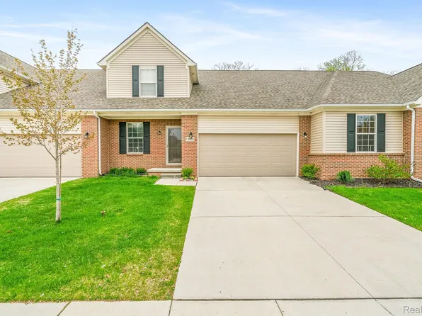 13655 Christina Ln, Belleville, MI 48111