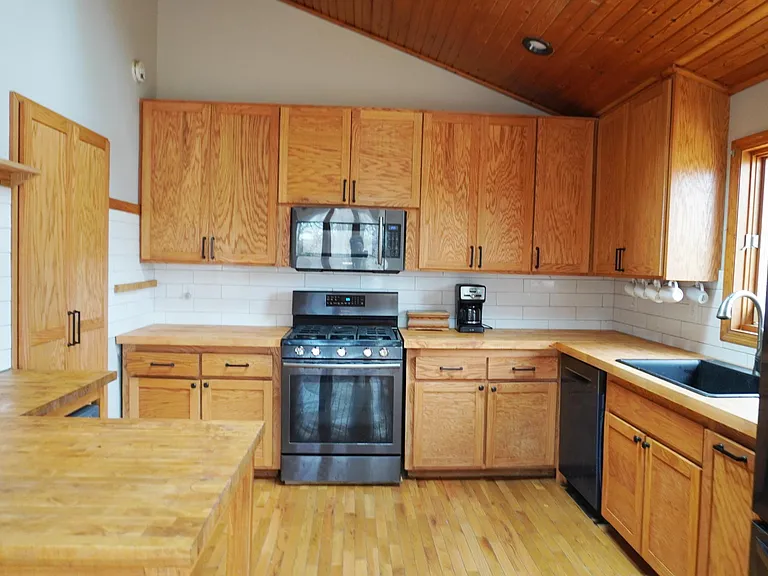 219 Merrylog Ln — Photo 13