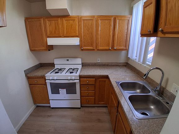 3rd image of 1536-38 Locust Ave APT B