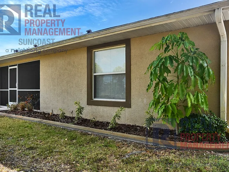 230 Rotonda Blvd W #A — Photo 24