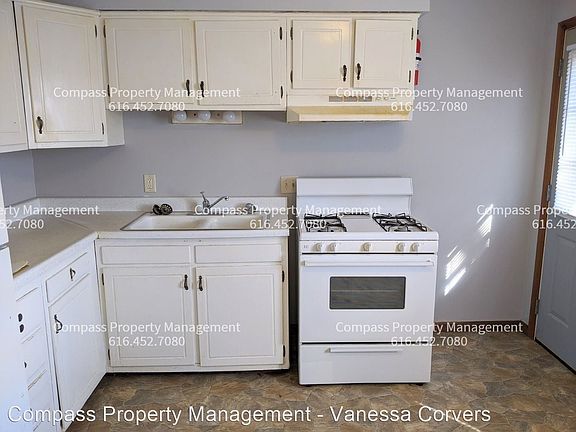 3rd image of 3140 Copley Dr SW APT B