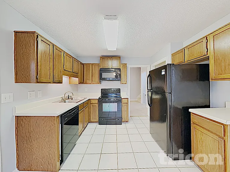 5394 Telford Ct — Photo 8
