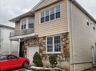 77 Fraser St #1R, Staten Island, NY 10314
